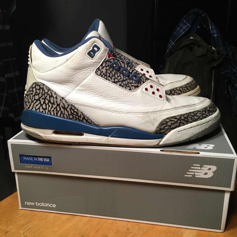 Air Jordan 3 True Blue